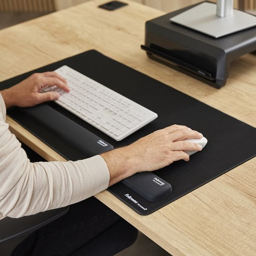 Fellowes Breyta Palm Wrist Rest Black 60 x 180mm