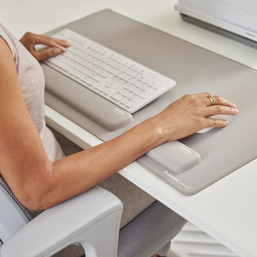 Fellowes Breyta Palm Wrist Rest Sand 60 x 180mm