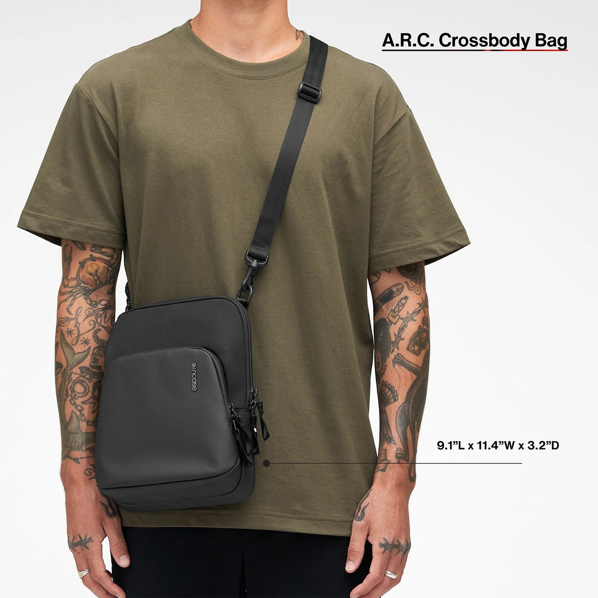 Incase A.R.C. Crossbody Bag Black
