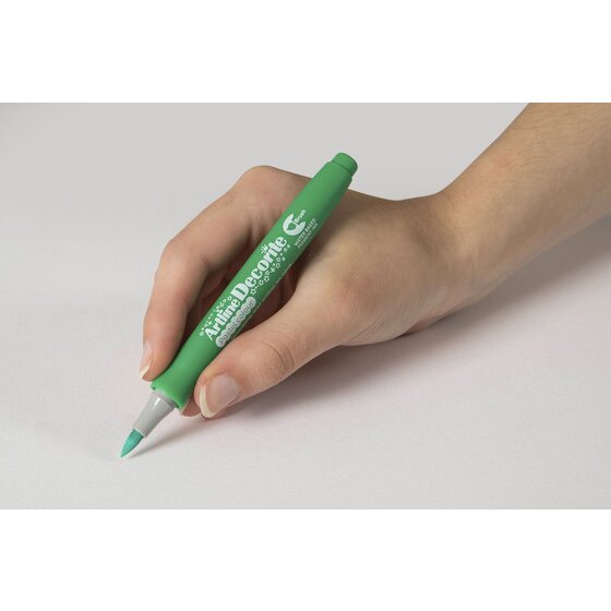 Hand writing with an Artline Decorite Brush Pastel Green marker