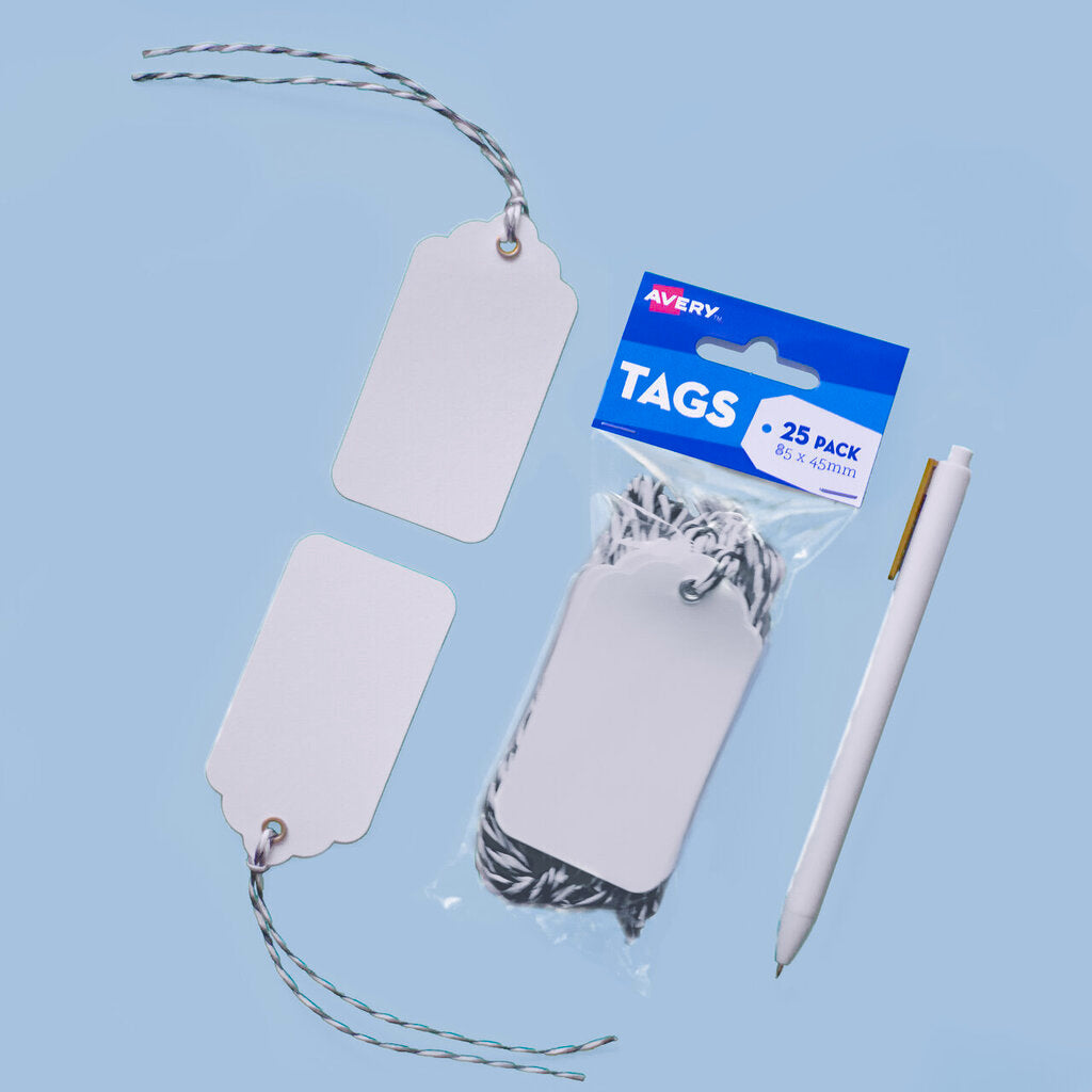 Avery White Scallop Tags with String 85 x 45mm Pack 25