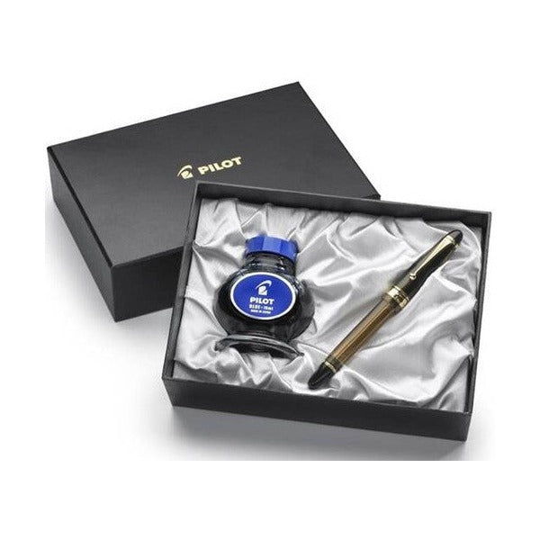 Pilot Custom 823 Fountain Pen Black Barrel 14K Gold Medium Nib