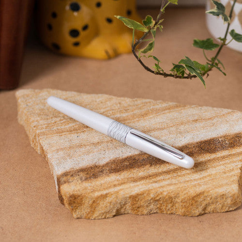 Pilot MR2 Fountain Pen White Tiger Barrel Fine Nib