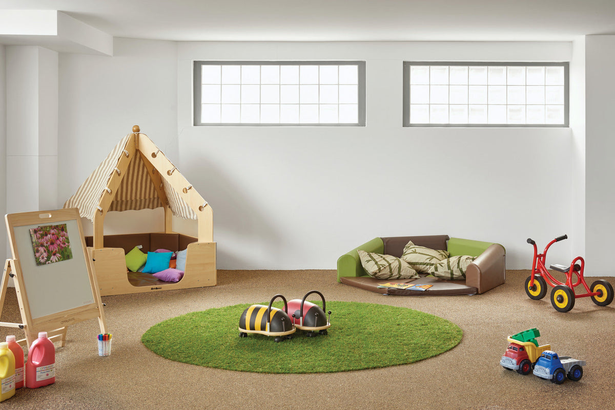 Grass Carpet Circle 200cm Plastic with Semi Non Slip Back